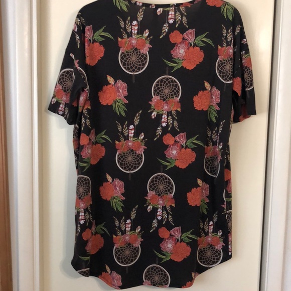 LuLaRoe Irma Top - Picture 4 of 4